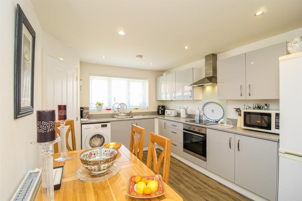 Kitchen breakfast room