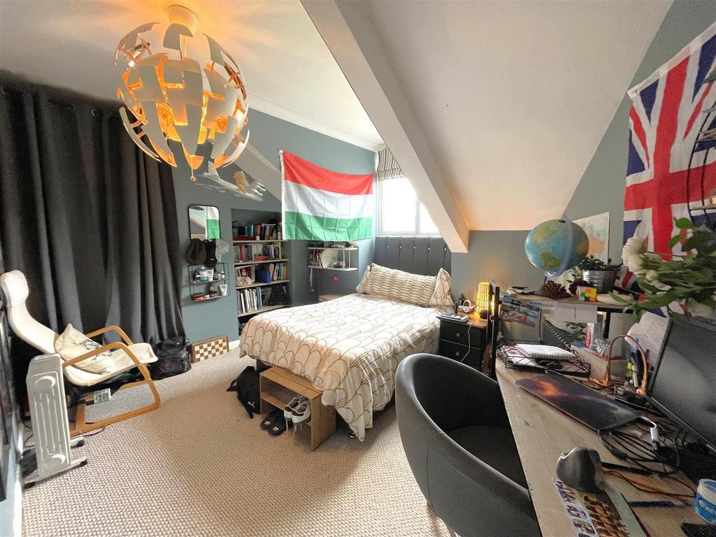 Bedroom 2.JPG