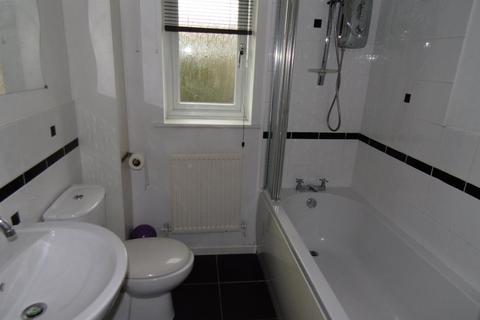 2 bedroom townhouse to rent, Hallamshire Mews, Wakefield WF2