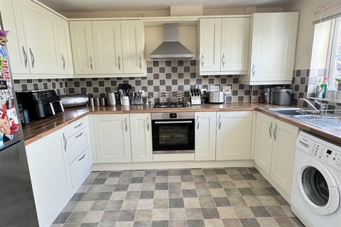 3 bedroom terraced house for sale, Gwithian Road, St. Austell