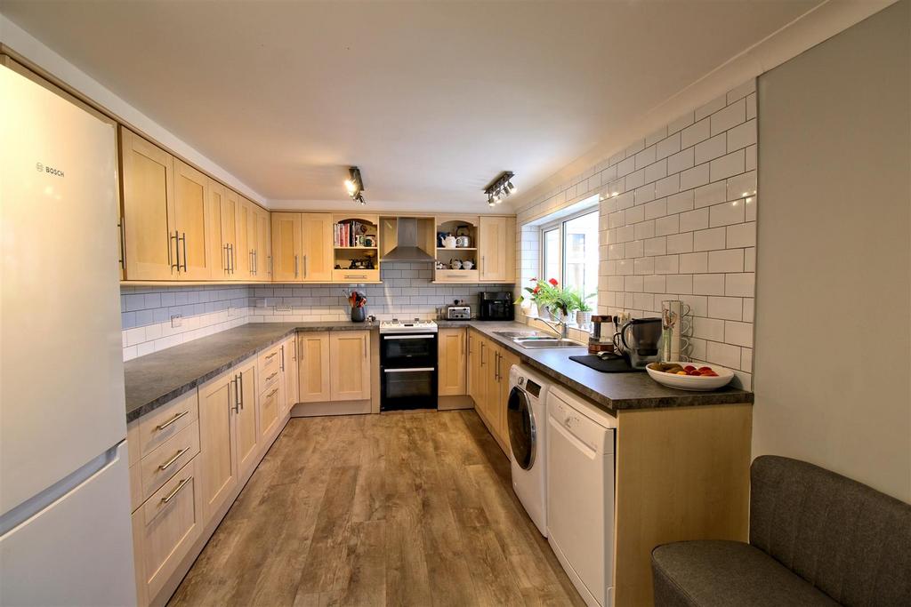 Kitchen breakfast room