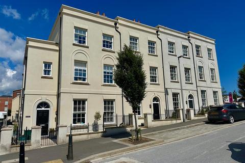 3 bedroom terraced house for sale, Ursa Gardens, Plymouth PL9