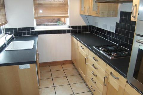 2 bedroom terraced house to rent, King Street, Normanton WF6