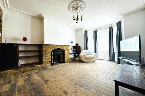 4 bedroom semi-detached house for sale, Wellesley Road, Ilford