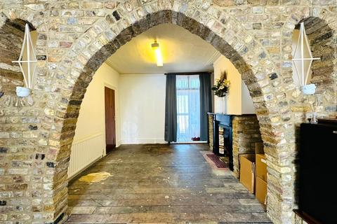 33 Wellesley Road, Ilford, IG1 4JX