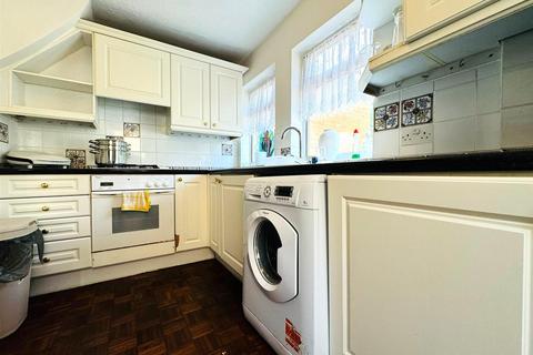 33 Wellesley Road, Ilford, IG1 4JX