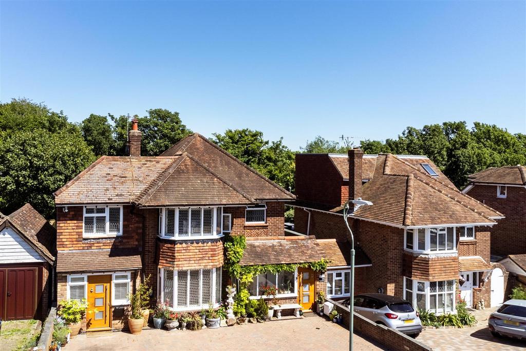 Woodland Avenue, Hove 5 bed detached house for sale £1,250,000