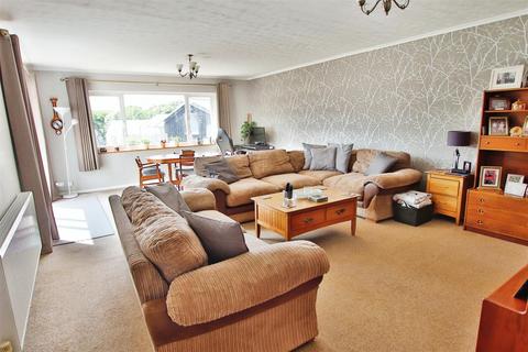 3 bedroom detached bungalow for sale, Crescent Road, Locks Heath, Southampton