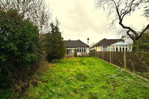 3 bedroom detached bungalow for sale, The Warren, Worcester Park