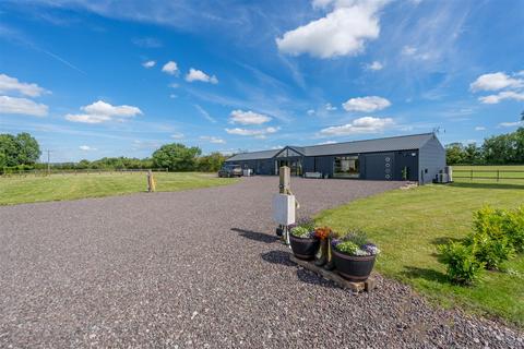 3 bedroom barn conversion for sale, Court Farm Road, Longwell Green