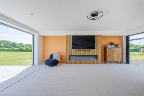 3 bedroom barn conversion for sale, Court Farm Road, Longwell Green