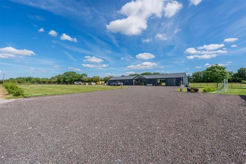 3 bedroom barn conversion for sale, Court Farm Road, Longwell Green