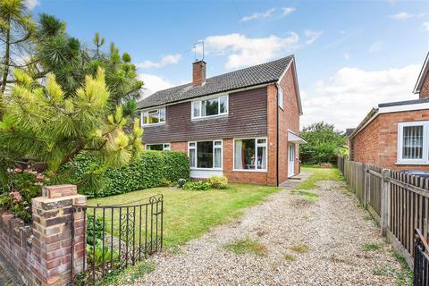 3 bedroom semi-detached house for sale, Madrid Road, Andover