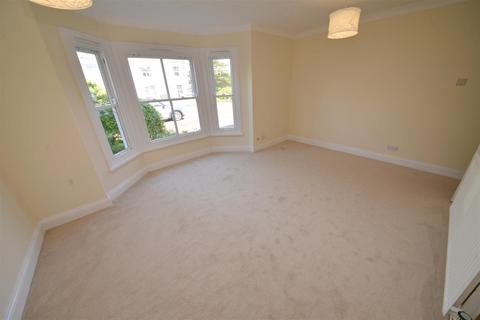 1 bedroom apartment for sale, Wimbledon Court, Tenby