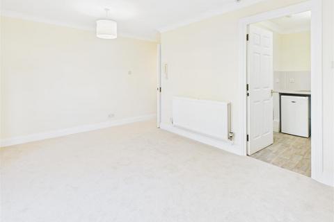 undefined, Wimbledon Court, Tenby