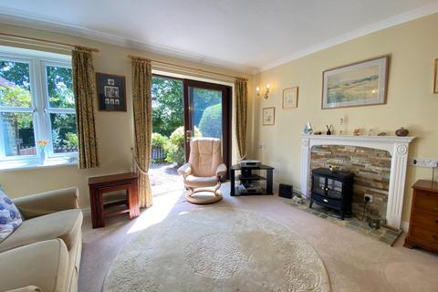 2 bedroom retirement property for sale, Saffron Meadow, Stratford-upon-Avon