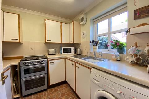 2 bedroom retirement property for sale, Saffron Meadow, Stratford-upon-Avon