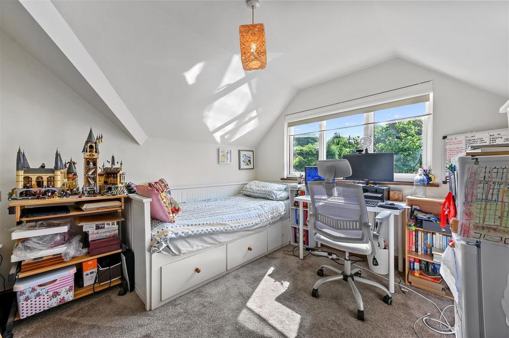 WH - 80 Uplands Road - Bedroom C3 (2).JPG