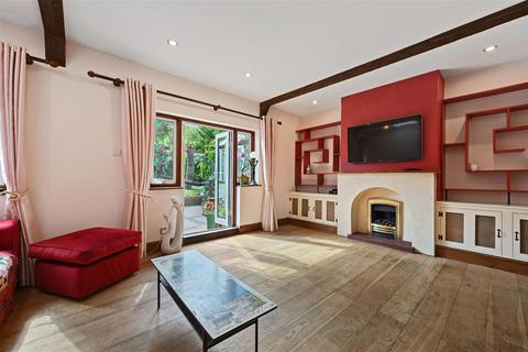 80 Upland Road, Sutton, SM2 5JB