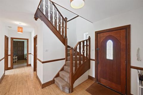 80 Upland Road, Sutton, SM2 5JB