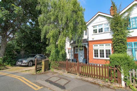 1 Kings Lane, Sutton, SM1 4PB