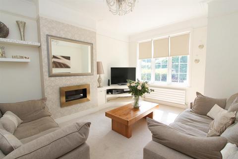 1 Kings Lane, Sutton, SM1 4PB