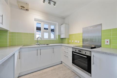 1 bedroom flat for sale, Gainsborough Court, London W12