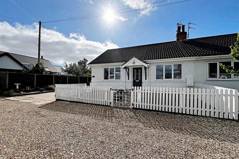 2 bedroom semi-detached bungalow for sale, Carlton Avenue, Healing, Grimsby, N.E. Lincs, DN41 7PJ