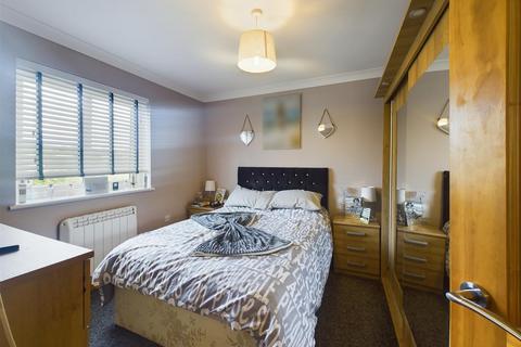 3 bedroom detached house for sale, Clos Gwili, Cwmgwili, Llanelli