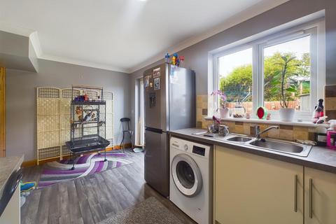 7 Clos Gwili, Cwmgwili, Llanelli, SA14 6AQ