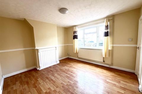 3 bedroom terraced house to rent, Gilfil Road, Nuneaton