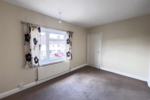 3 bedroom terraced house to rent, Gilfil Road, Nuneaton