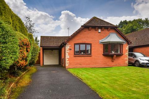 2 bedroom detached bungalow for sale, 19 Bearnett Drive, Lower Penn, Wolverhampton