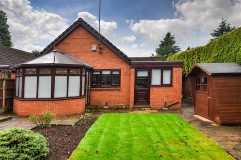 2 bedroom detached bungalow for sale, 19 Bearnett Drive, Lower Penn, Wolverhampton