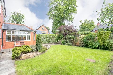 5 bedroom detached house to rent, Brackenfield Road, Gosforth, Newcastle upon Tyne