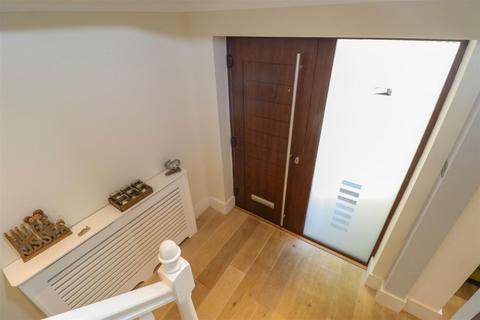 51 Camus Close, Church Crookham, Fleet, GU52 0UT