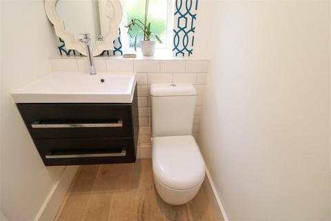 51 Camus Close, Church Crookham, Fleet, GU52 0UT
