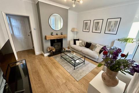 29 Albert Road, Addlestone, KT15 2PX
