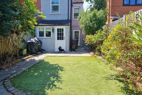 29 Albert Road, Addlestone, KT15 2PX