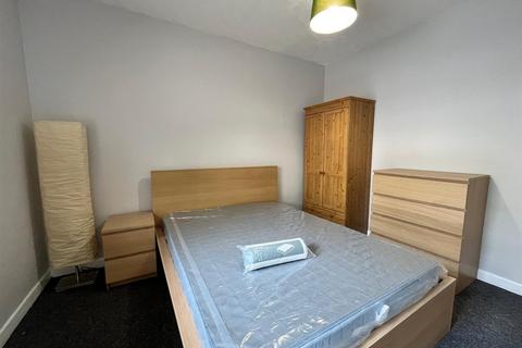 1 bedroom apartment to rent, Wellmead Close, Salford