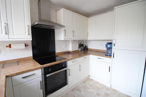 3 bedroom detached house for sale, Kings Croft, Leeds LS25