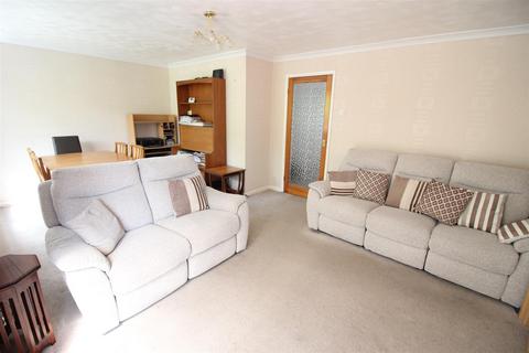 3 bedroom detached house for sale, Kings Croft, Leeds LS25