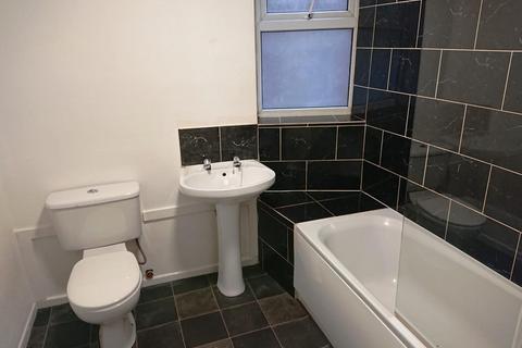 1 bedroom flat to rent, Nel Pan Lane, Leigh