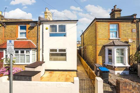 4 bedroom end of terrace house for sale, Bearfield Road, Kingston Upon Thames KT2