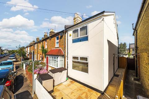 4 bedroom end of terrace house for sale, Bearfield Road, Kingston Upon Thames KT2