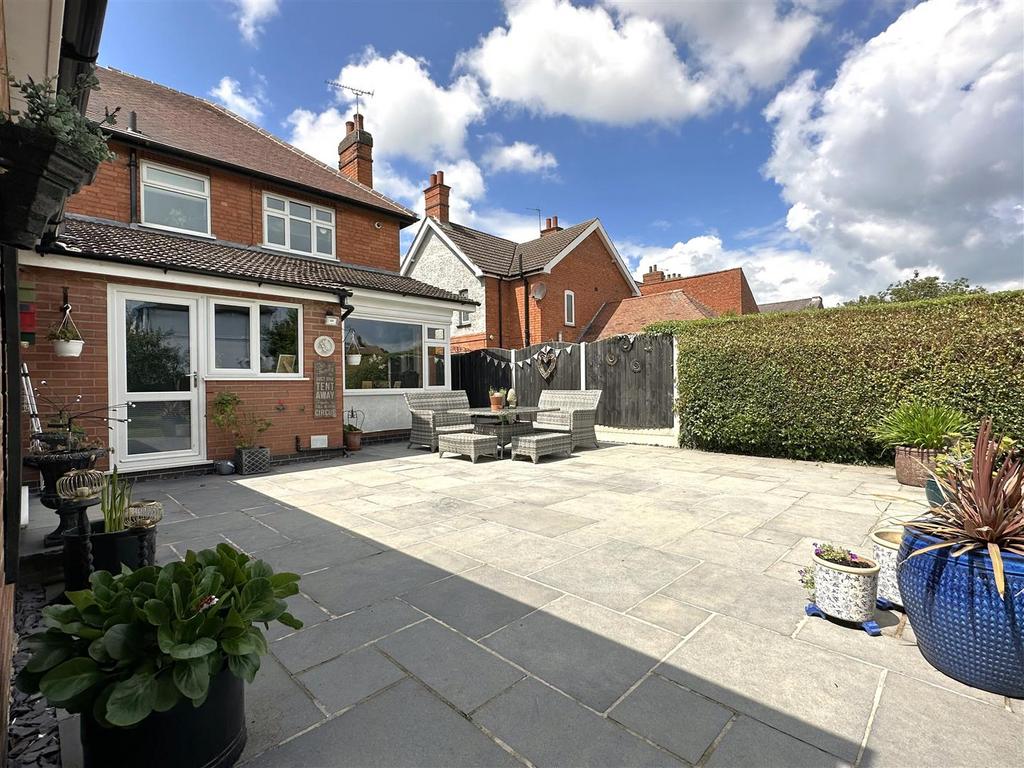 Paved Outdoor Entertainment Space 828