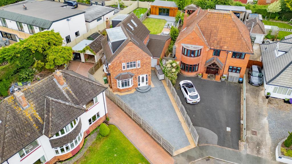 Springfield Avenue, Bridgwater TA6 4 bed detached house £530,000