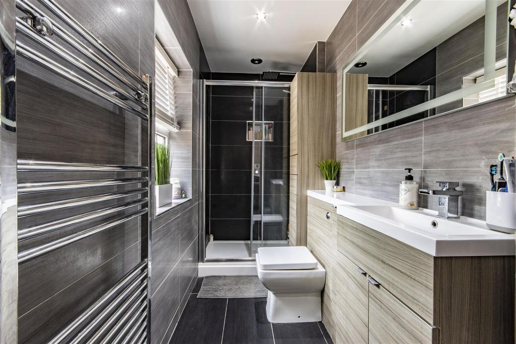 En Suite Shower Room