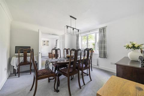 8 Bartletts, Great Cheverell, Devizes, SN10 5XL