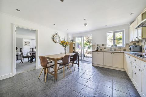 8 Bartletts, Great Cheverell, Devizes, SN10 5XL